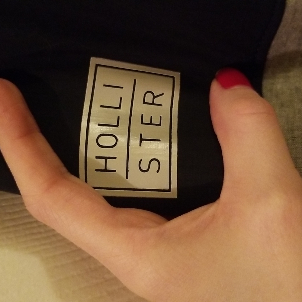 Hollister sweatshirt, half zip in excellent condition - Picture 3 of 4